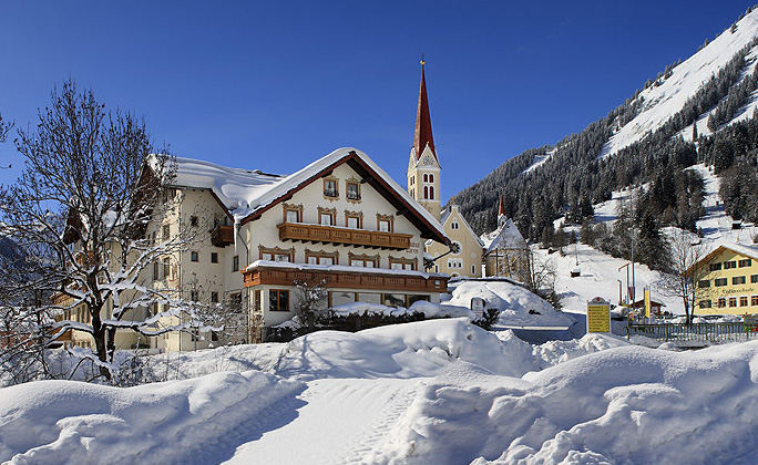 Silvester in den Schweizer Alpen – 7 Nächte in der Jungfrau Region mit Halbpension und Skipass inklusive für 1.191 € p. P.